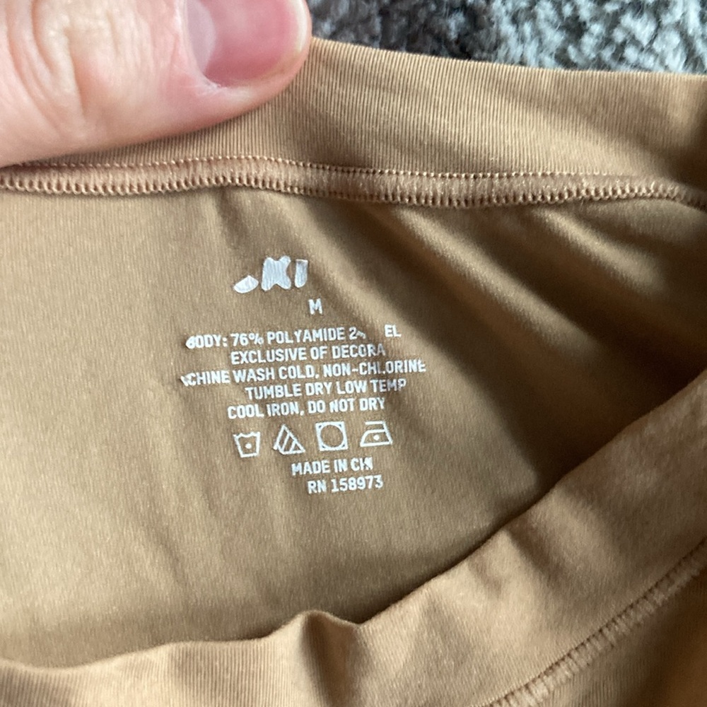 SOLD: SKIMS Long Sleeve Tee in Nude - Picture 2 of 2